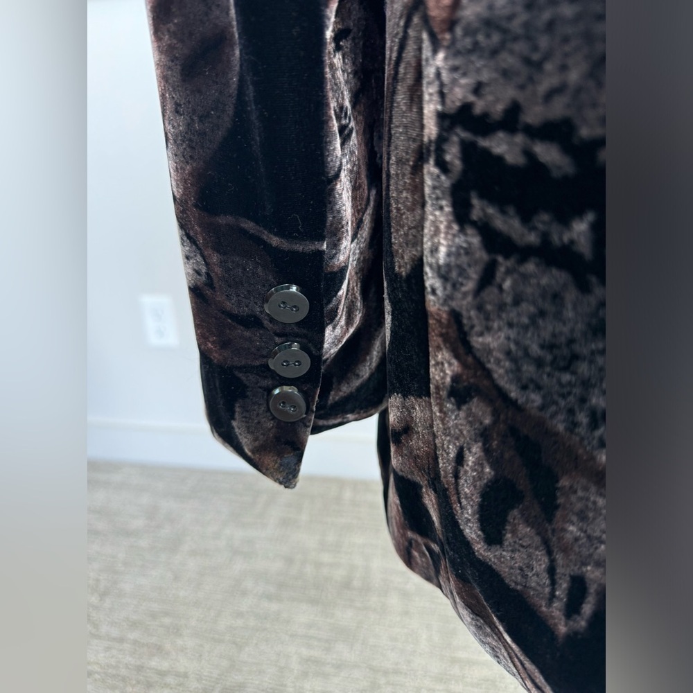 Dana Buchman Silk Velvet Black Floral Button Down Long Blazer 8 Jacket Medium - Picture 6 of 11